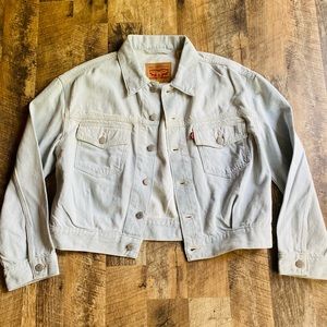 Women’s Levi cropped denim jacket